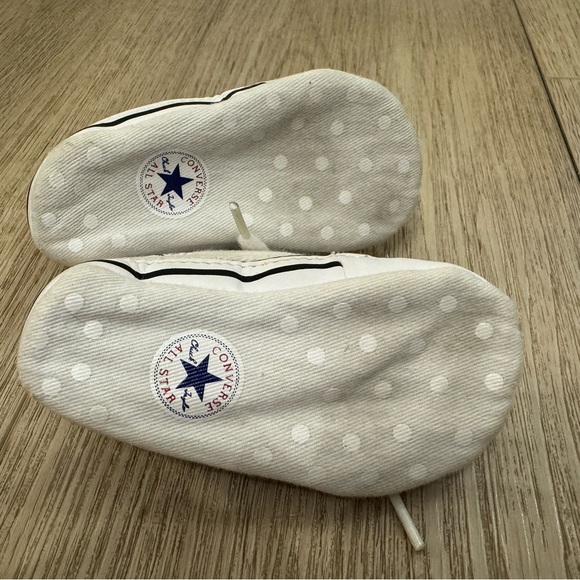 Baby converse size 3 - Picture 2 of 3